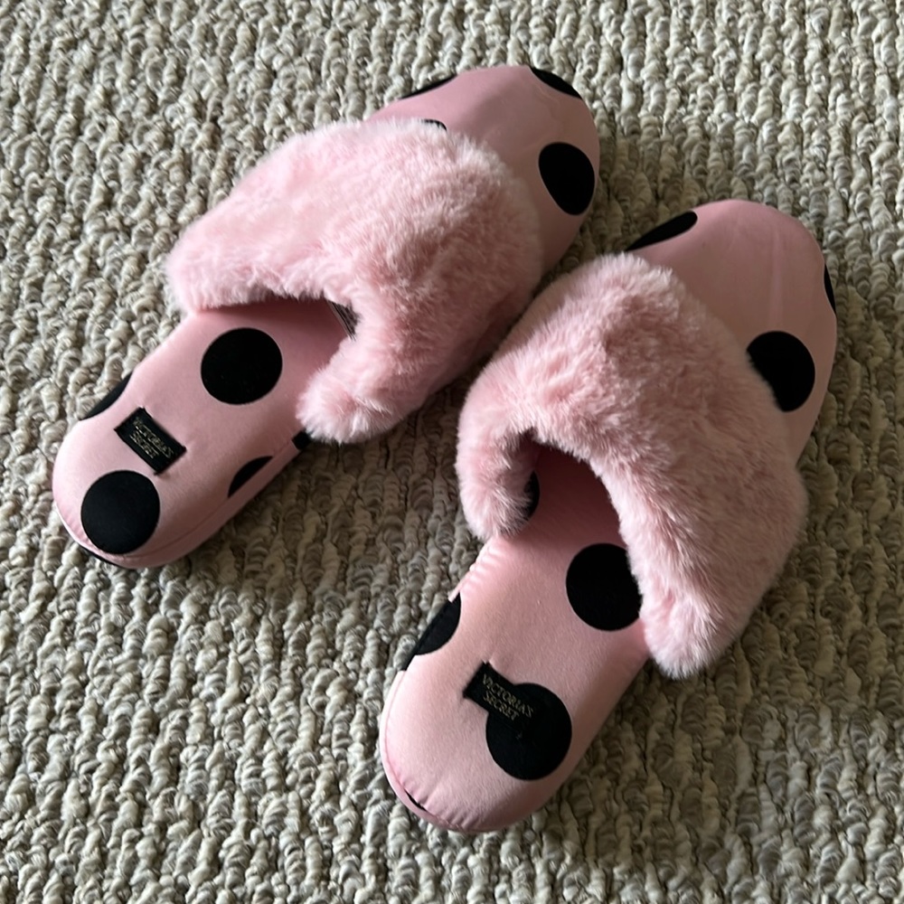 Victoria’s Secret Slippers - Size Small